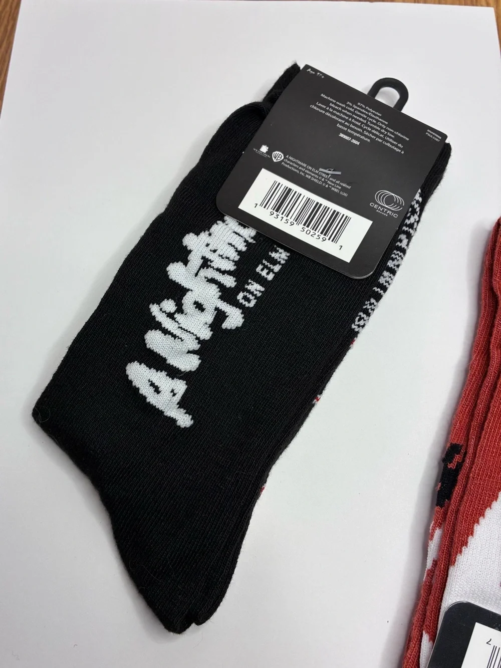 2 Pairs Horror Novelty Socks Nightmare On Elm Street And It Pennywise Size 6-12